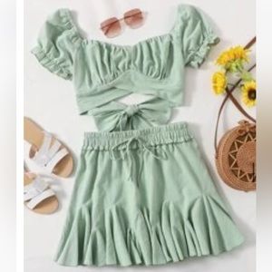 Green Skirt Set